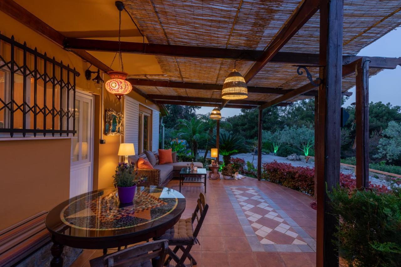 Villa Rene Koskinou  ภายนอก รูปภาพ